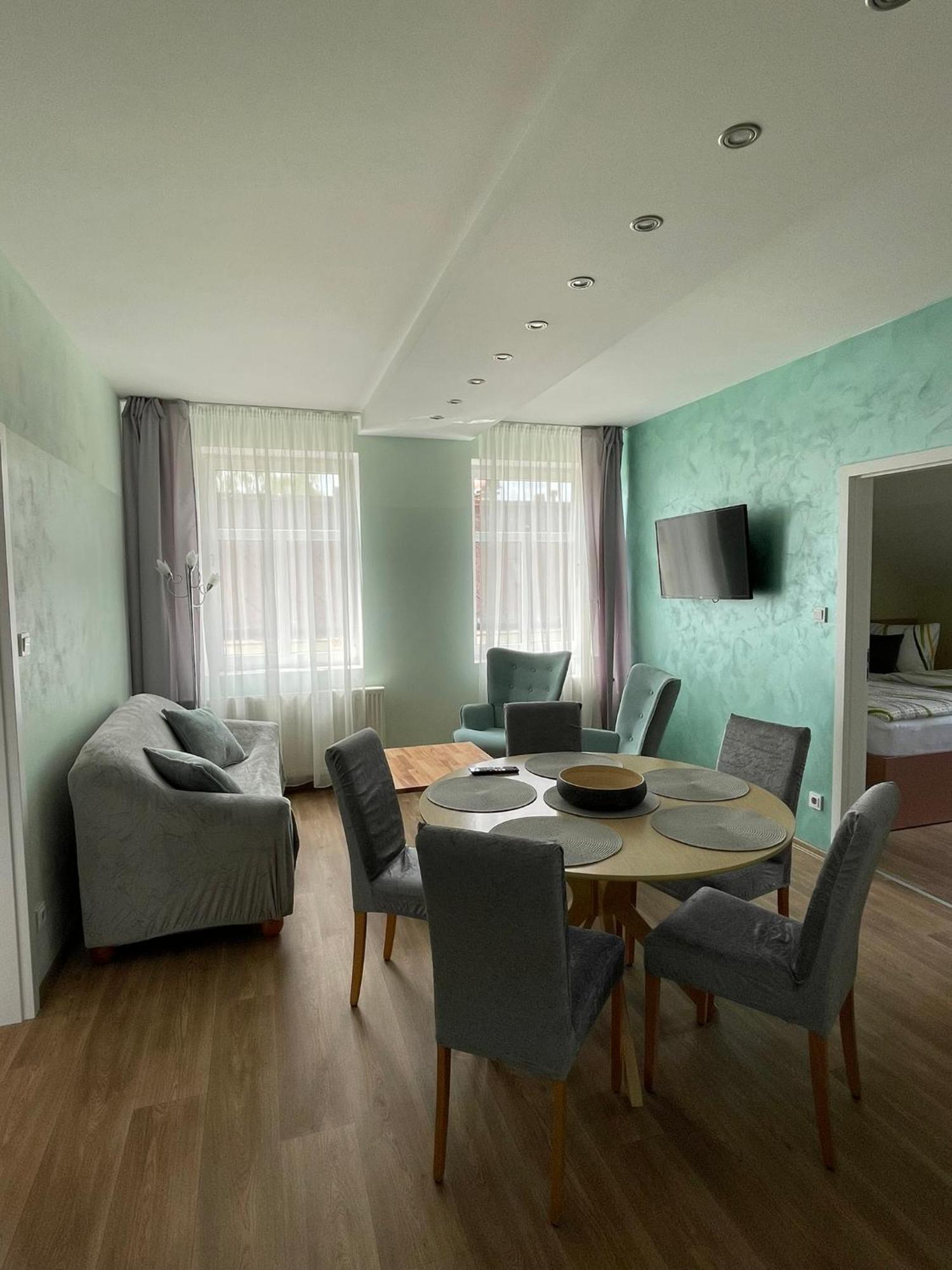 Apartmany Jasmin Liberec Ngoại thất bức ảnh